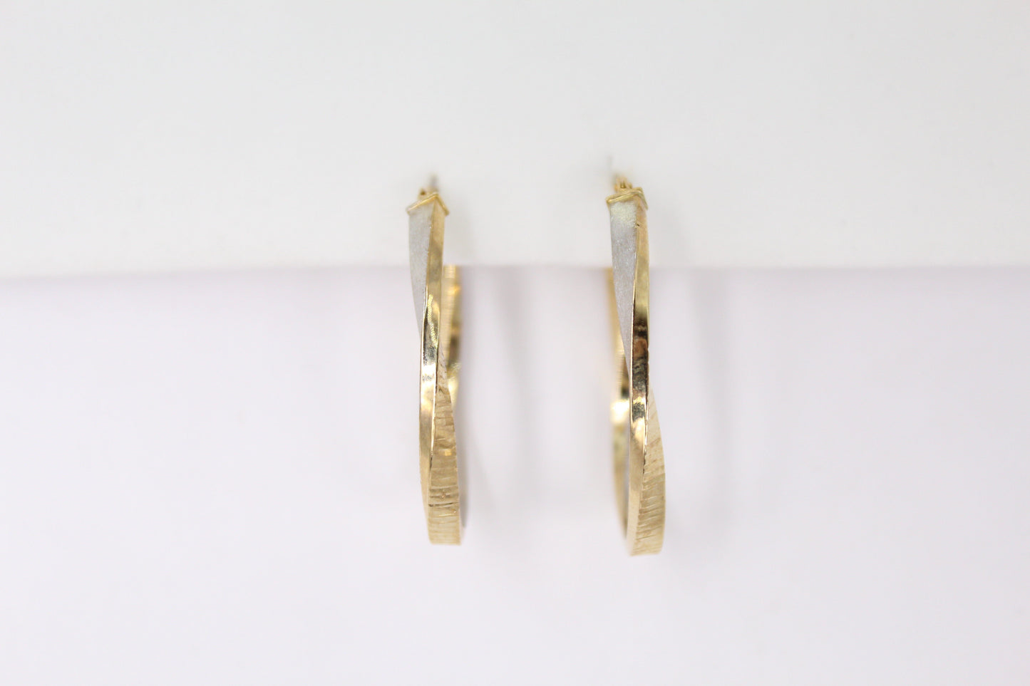 Arracadas en oro combinado 14k.