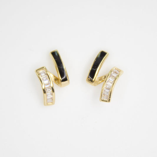 Aretes en oro amarillo 14k con zirconias.