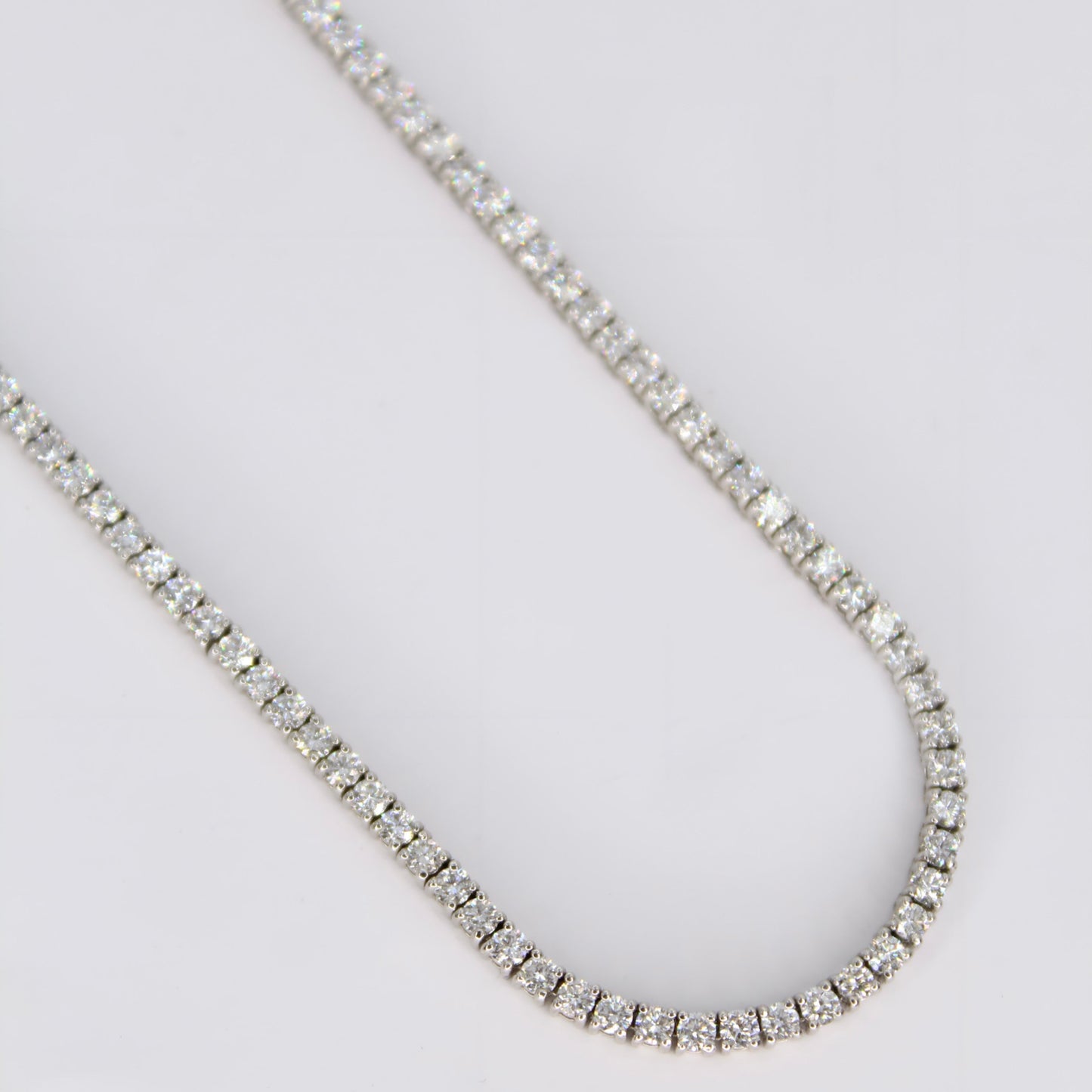 Tennis necklace en oro blanco 14k con diamantes